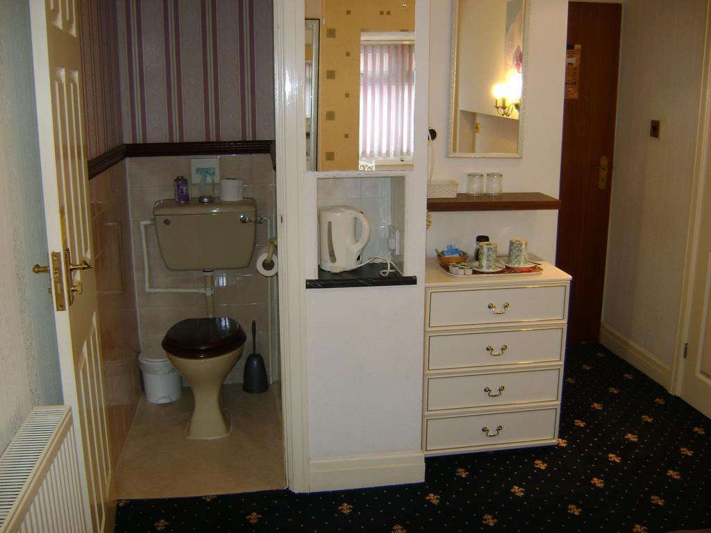Athenry Guest House Μπλάκπουλ Εξωτερικό φωτογραφία